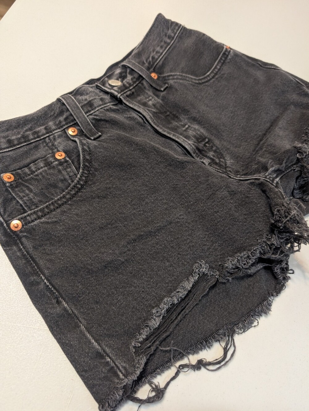 Levi's 501 black jean shorts, size 25 - Picture 2 of 8